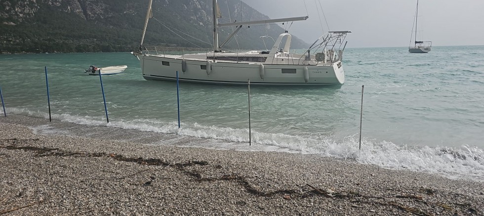 Akbük’te Şiddetli Fırtına ve Yağış Etkili Oldu