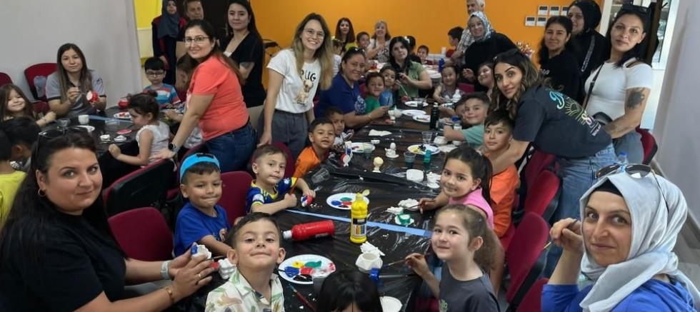Anne-Çocuk Atölyesi'nde Eğlenceli Zaman