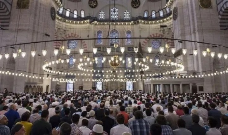 BAYRAM NAMAZI SAATLERİ AÇIKLANDI