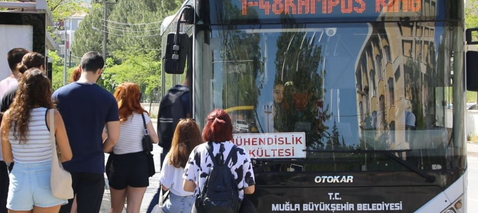 Büyükşehir’den Öğrencilere Büyük Destek