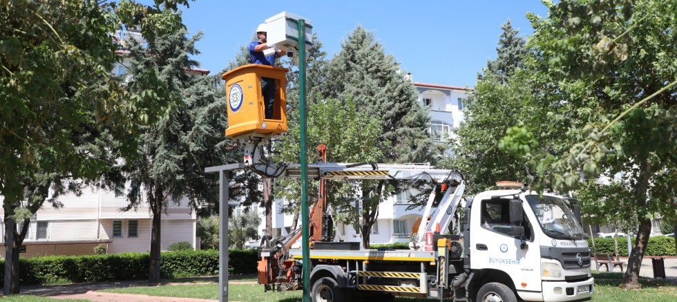 Büyükşehir’den Parklara Kameralı Güvenlik ve Ücretsiz Wi-Fi