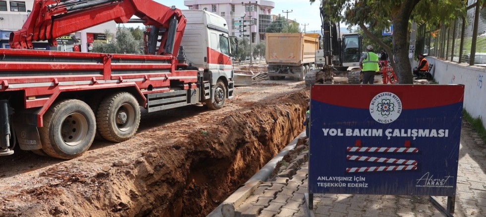 Büyükşehir, Menteşe’de Yol Yatırımlarını Aralıksız Sürdürüyor