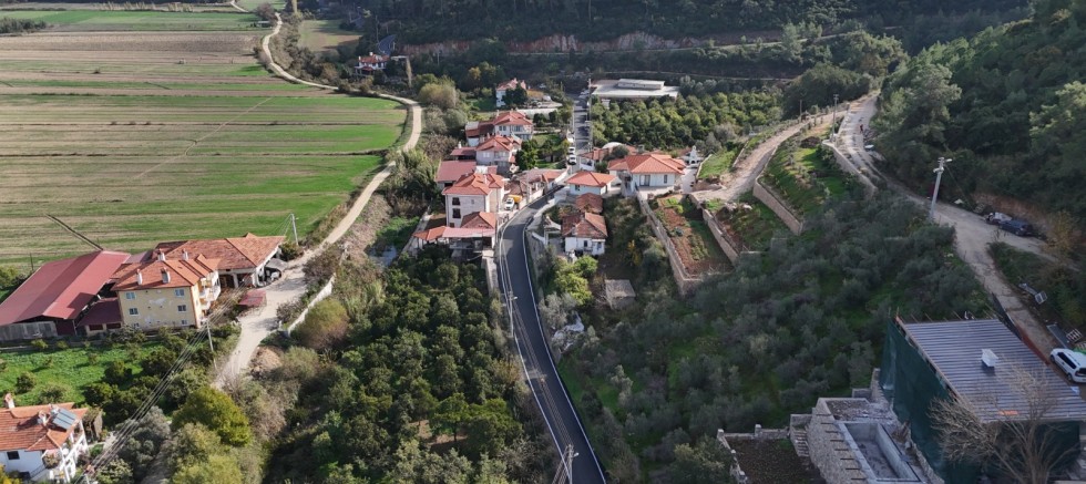 Büyükşehir, Şirinköy–Akçapınar Yolunu Yeniledi