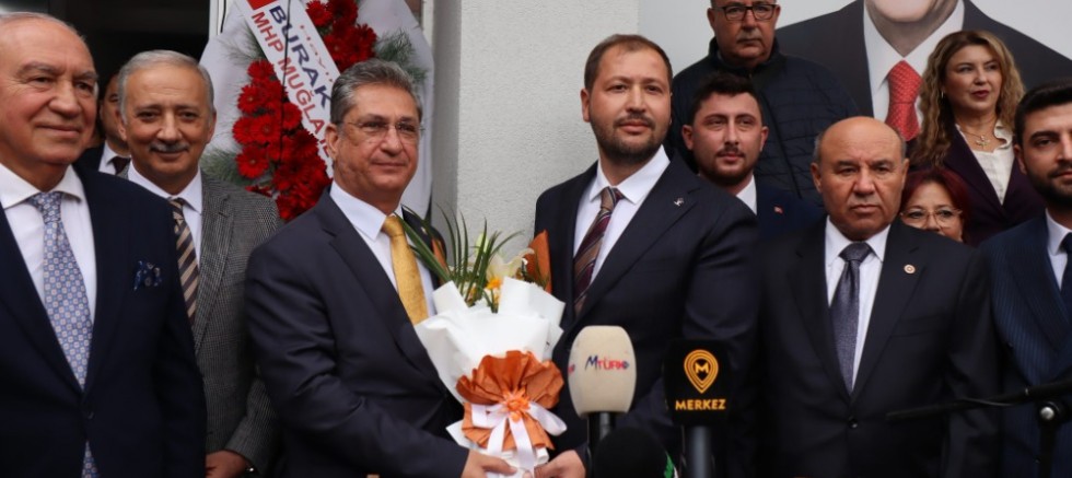 Cengizhan Güngör, İl Başkanlığı Görevini Haluk Laçin’den Devraldı