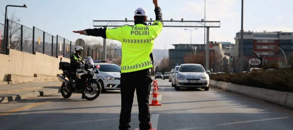 Ehliyeti Geri Alınanlara 200 Bin TL Ceza