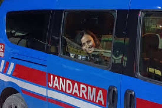 ESRA IŞIK GÖZALTINA ALINDI