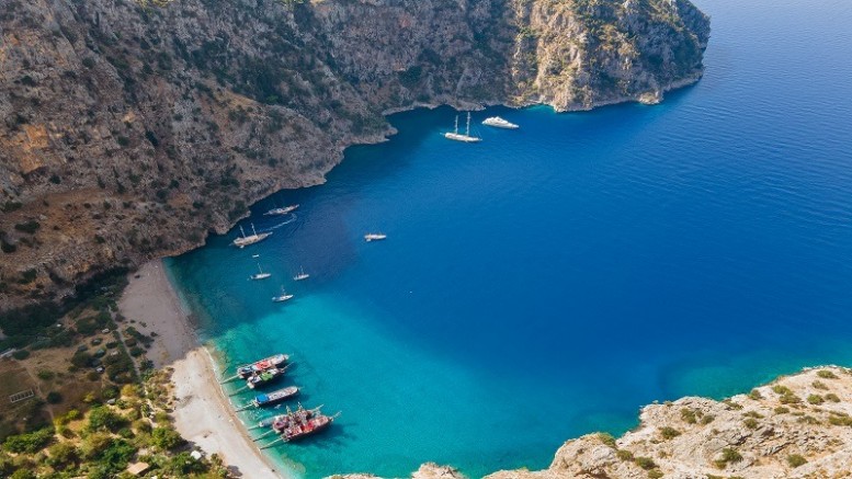 Faralya: Muğla’nın Saklı Cennetinde Doğa ve Tarih İç İçe