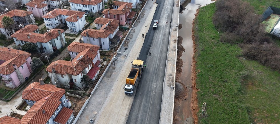 Kötekli ve Yeniköy’e 3 Bin 700 Metrelik Sıcak Asfalt