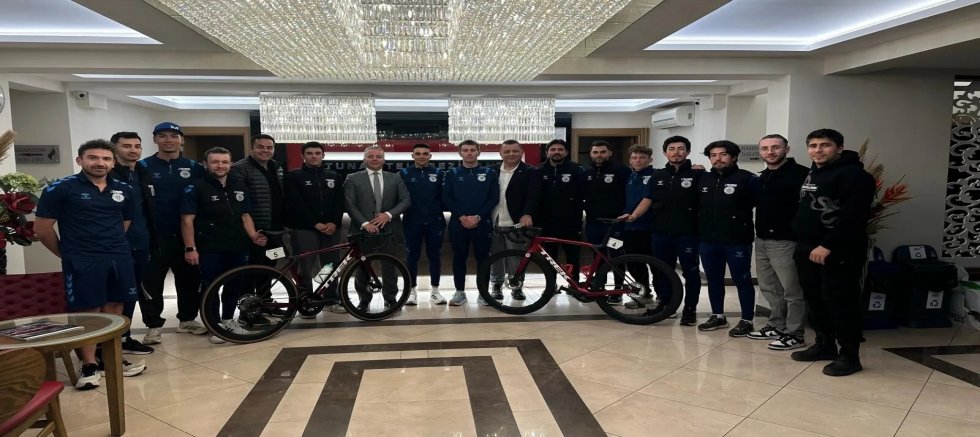 ARAS BİSİKLET TAKIMINI AĞIRLADI, TUR 26 NİSAN’DA