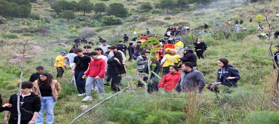 Bin 500 Fidan Toprakla Buluştu