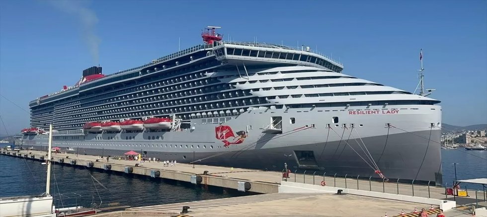 Bodrum'a Dev Kruvaziyer Geldi