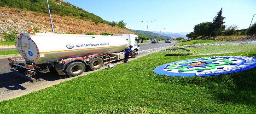 Büyükşehir’den Doğaya ve Kent Estetiğine Yeşil Dokunuş