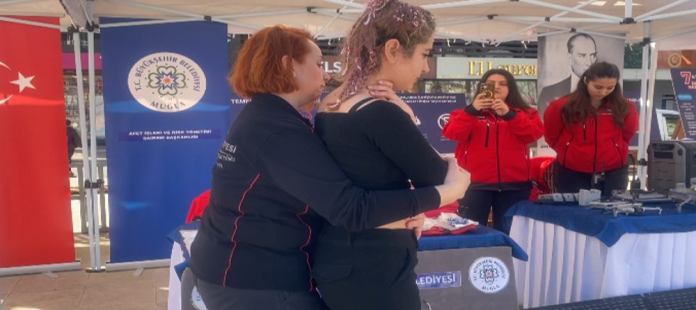 EMEK PAZARI’NDA İLK YARDIM VE KADES ANLATILDI