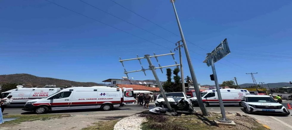 Fethiye'de Kaza: 12 Yaralı