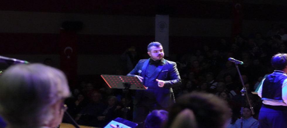 Menteşe Korosu’ndan Unutulmaz Barış Manço Konseri 