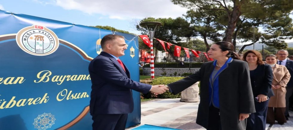 MUĞLA VALİLİĞİ’NDE BAYRAMLAŞMA YOĞUN KATILIMLA GERÇEKLEŞTİ