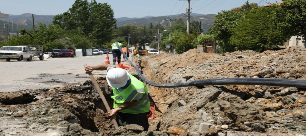 Seydikemer’de Kesintisiz Su İçin 500 Metrelik Yeni Hat Döşendi