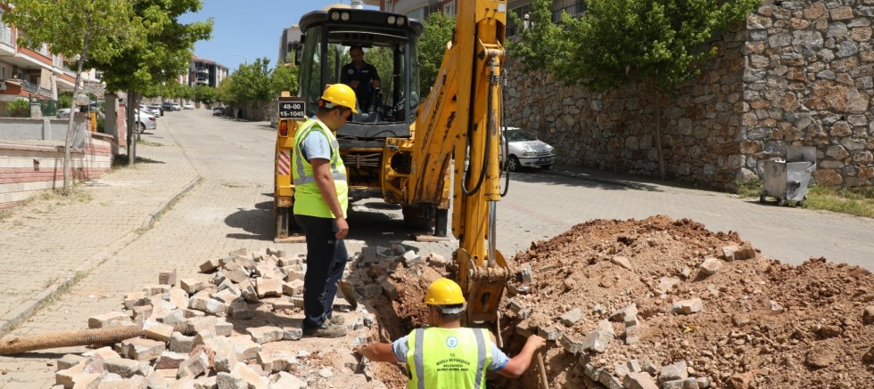 Menteşe’de içme Suyu Hatları Yenilendı