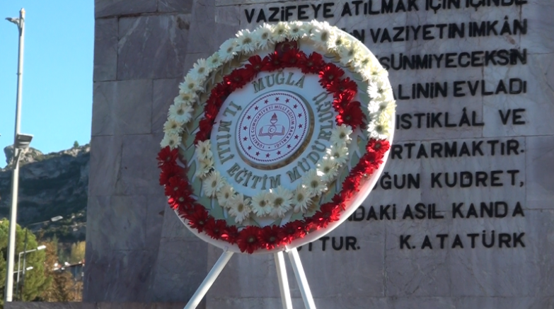 Muğla’da 24 Kasım Öğretmenler Günü Çelenk Töreniyle Başladı