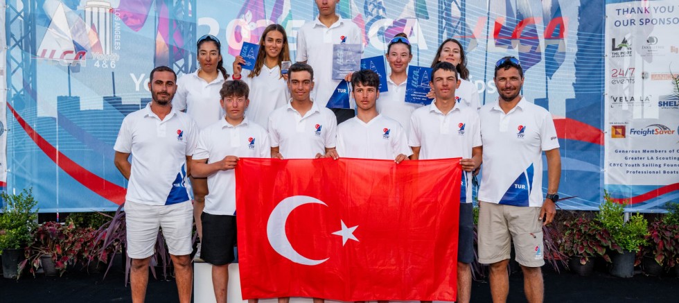 MUĞLALI YELKENCİLER DÜNYA'NIN ZİRVESİNDE