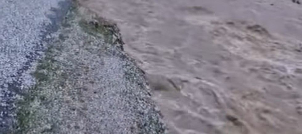 Sağanak Vurdu: Namnam Çayı Taştı, Yol ve Köprü Zarar Gördü