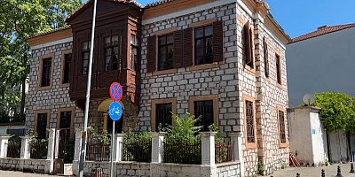 BÜYÜKŞEHİR, MUĞLA VAKFI’NIN KİRACI OLDUĞU BİNAYI ALDI, TAHLİYE GÖNDERDİ