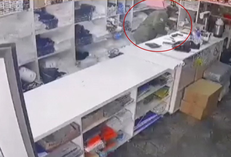 Cezaevinden Yeni Çıktı, Yine Hırsızlık Yaptı