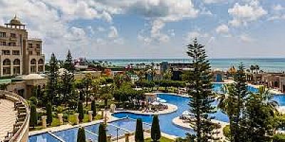 MARMARİS’E AVUSTURYALI TURİST İLGİSİ DEVAM EDİYOR