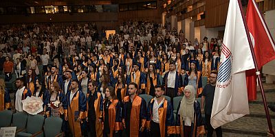                    MSKÜ Fen-Edebiyat Fakültesi Mezunlarını Gururla Uğurladı