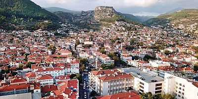 MUĞLA’NIN GÖÇ TABLOSU AÇIKLANDI: KENTE GELENLER GİDENLERİ GEÇTİ