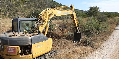 MUSKİ Ula ve Menteşe’de Dere Temizlik Çalışmalarına 