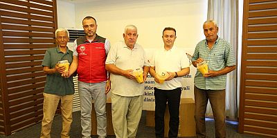 Ortaca’da Akdeniz Meyve Sineği ile Mücadele Kapsamında Tuzak Dağıtım Etkinliği Gerçekleştirildi