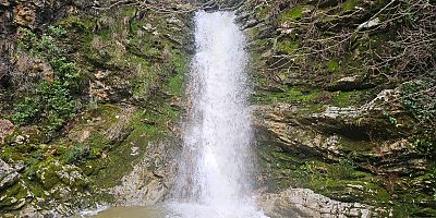 Sarnıç Çiliguz Şelalesi Yağışlarla Coştu