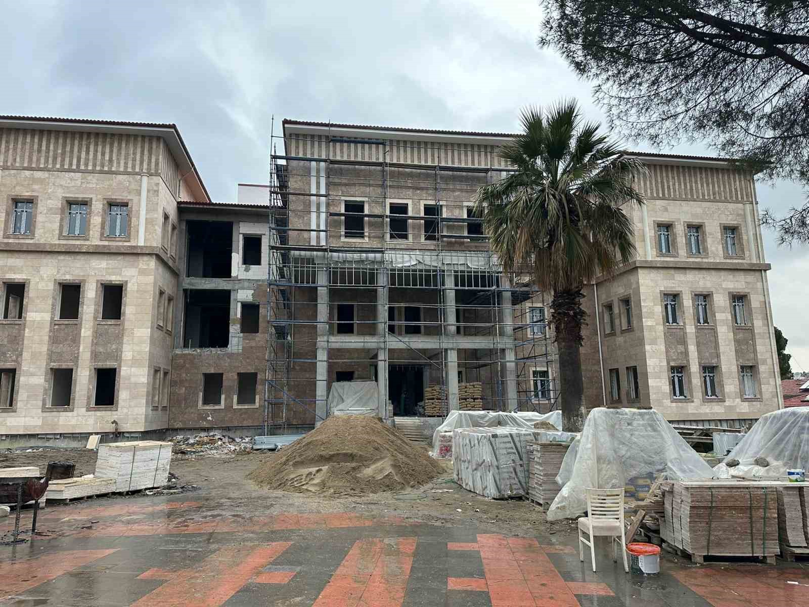 Soma Hükümet Konağının Yüzde 70’İ Tamamlandı
