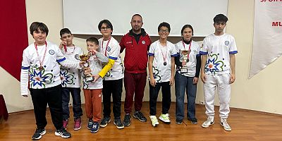 Muğlalı sporculardan Satrançta Çifte Başarı