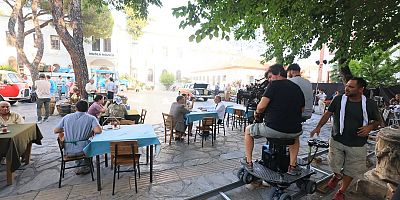 Vali Akbıyık “Bak Postacı Geliyor” Filminin Setinde