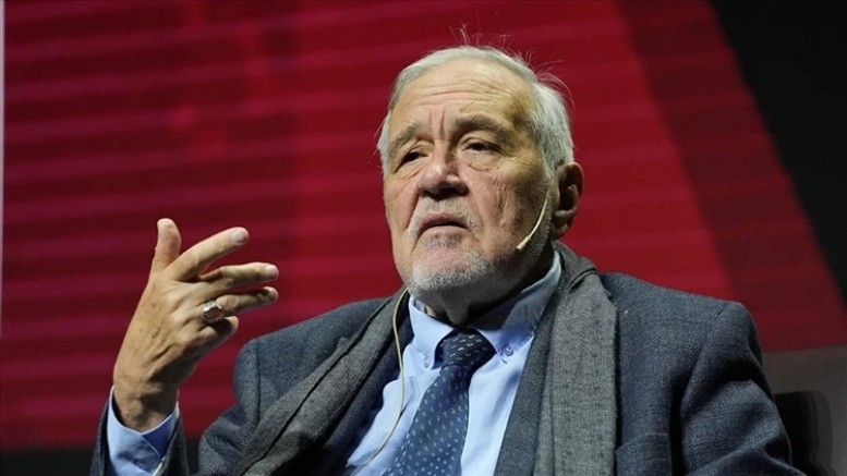 Tarihçi İlber Ortaylı Hayatını Kaybetti