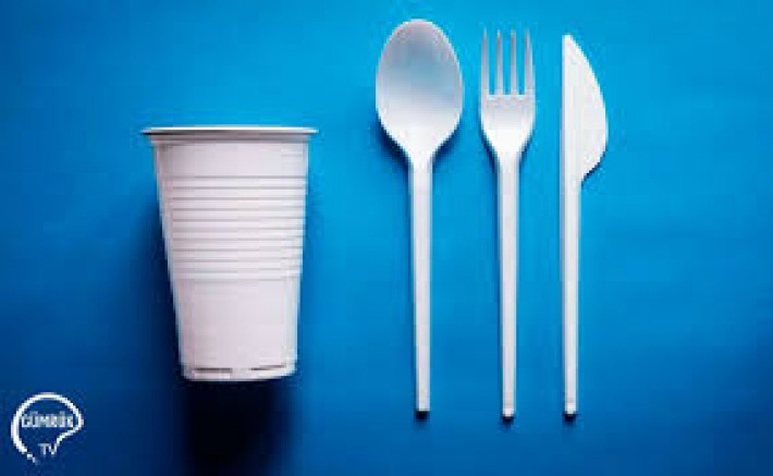 TEK KULLANIMLIK PLASTİK ÜRÜNLERE YASAK KAPIDA