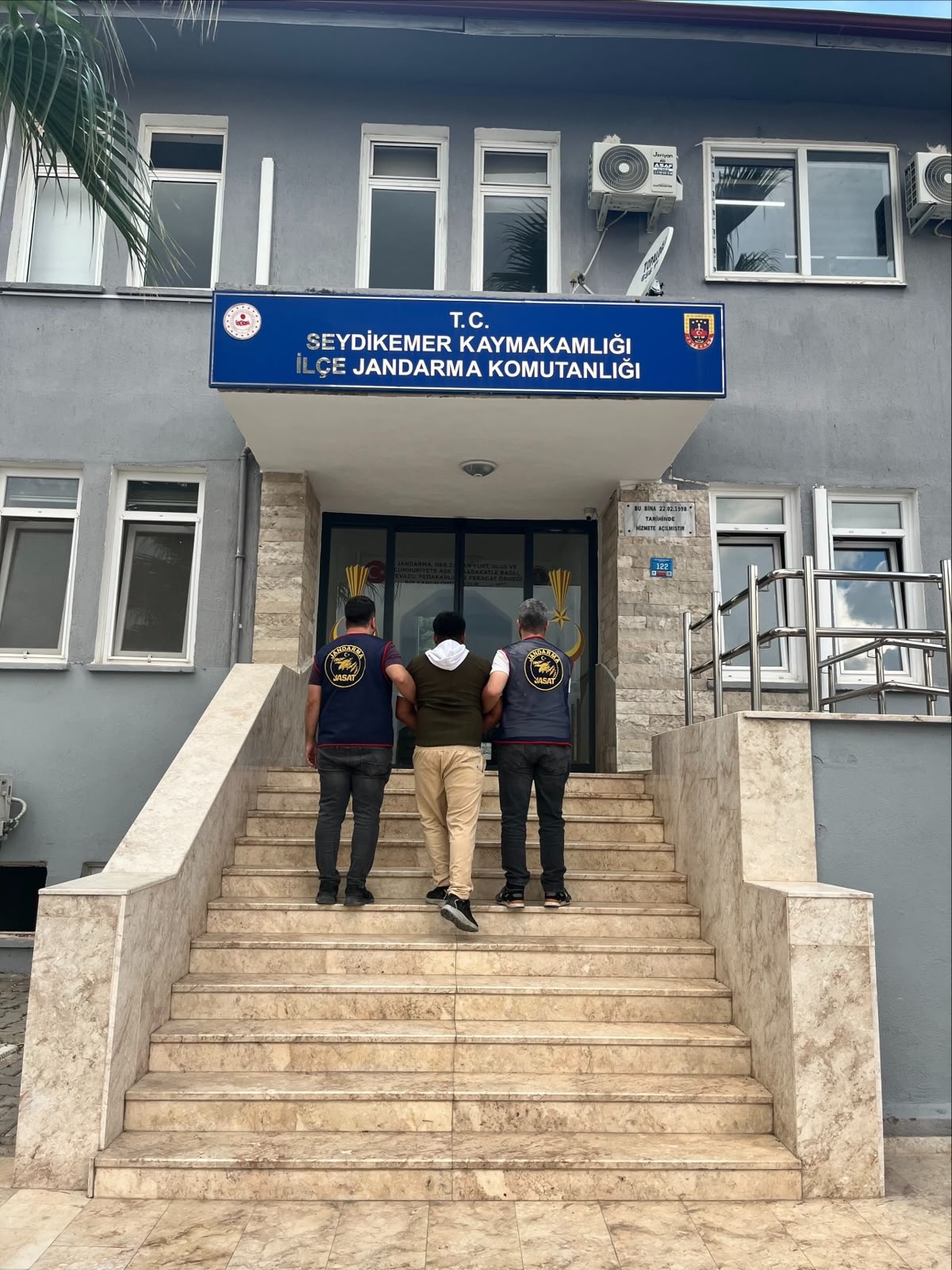 Muğla’da jandarmadan bir haftada 100 yakalama