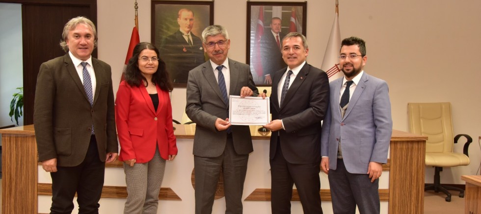 Spor Bilimleri Fakültesi’ne “Beslenme Dostu ve Fiziksel Aktiviteyi Destekleyen İşyeri” Unvanı