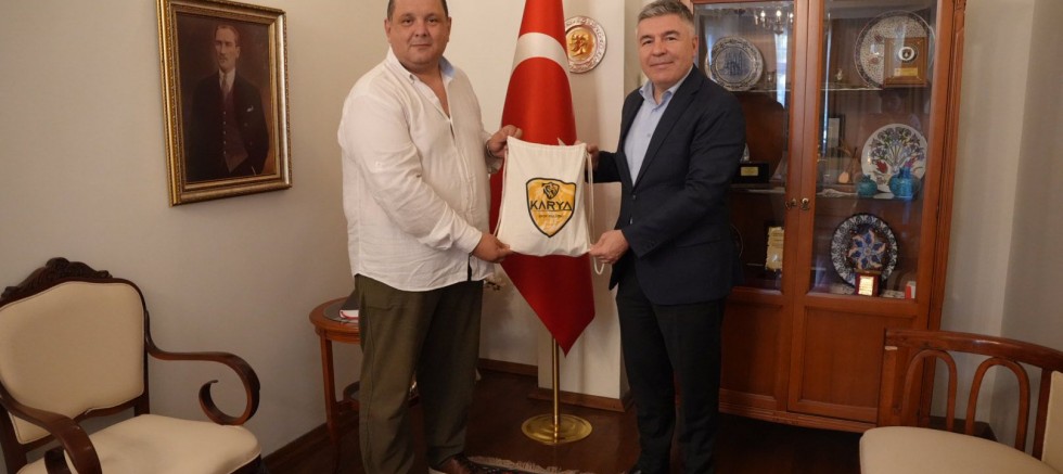 Muğlalı Bisiklet Takımını Başkonsolos Tolga Orkun Karşıladı